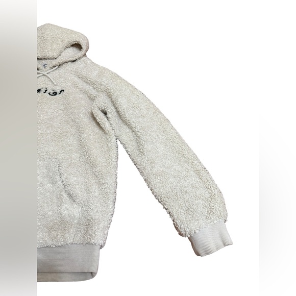 Foreign Sweatshirt - Picture 8 of 11